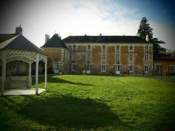 Chateau De La Touche Bed and Breakfast Savigny-Lévescault Exterior foto